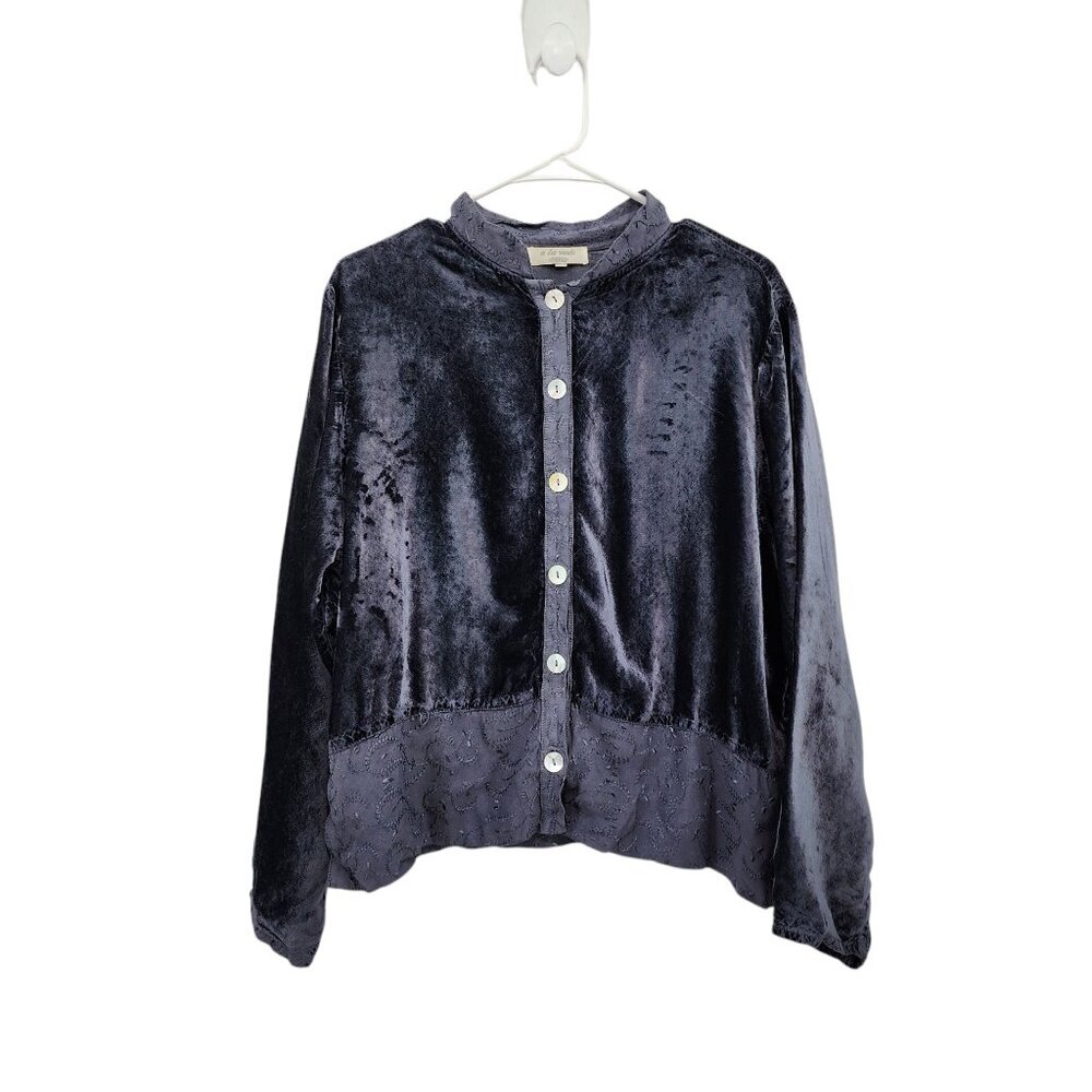 A La Mode Women's Embroidered Button Front Velvet Jacket - M/L